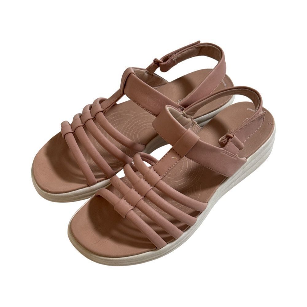 CLARKS CLOUDSTEPPER DRIFT EASE SANDAL. TAUPE.